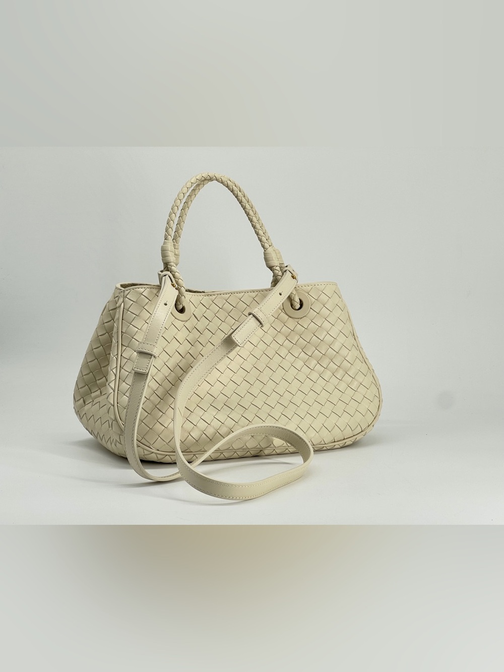 Bottega Veneta Nappa Intrecciato Basket Bag In Sea Salt Leather
